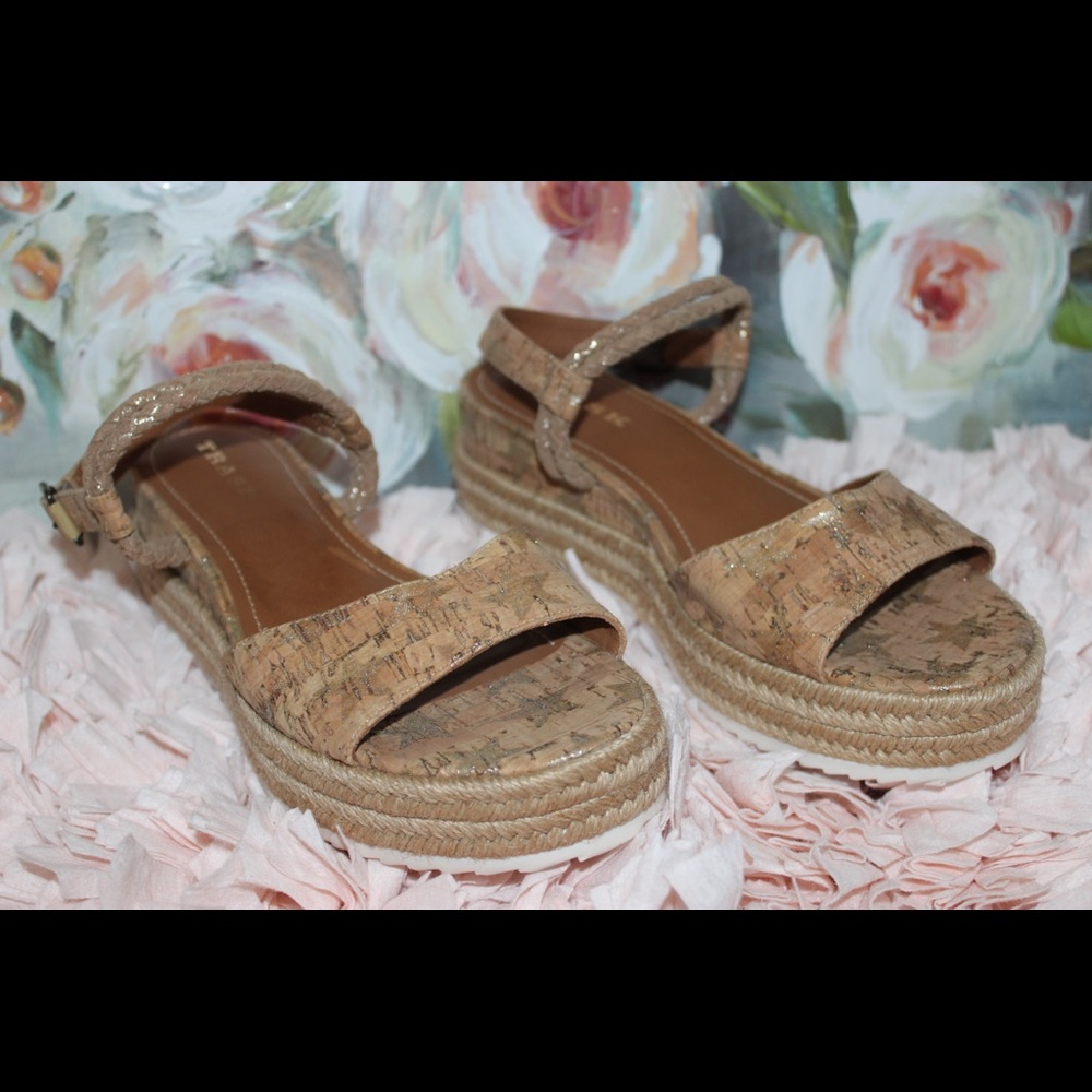 NWOT Trask Christine Metallic Espadrille Platforms